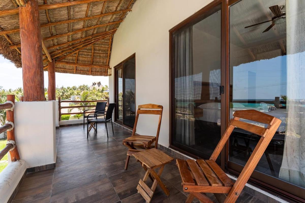 Villa With Ocean View, Pool, Restaurant And Rooftop Isla Mujeres Exterior photo